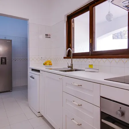 Nature Retreat 5bd Wifi Pool Bbq 1km Falesia * 알부페이라